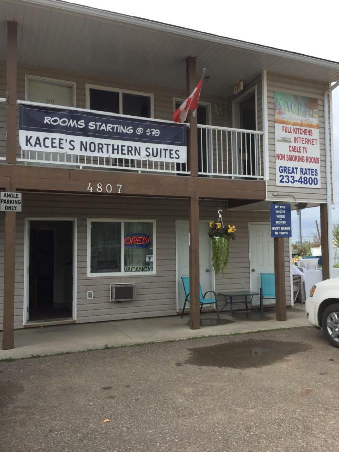 Kacee'S Northern Suites Fort Nelson Eksteriør bilde